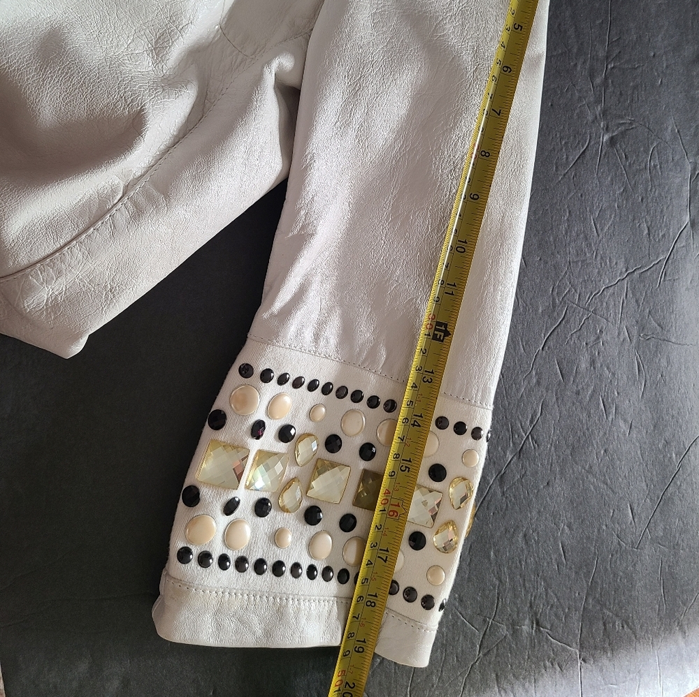 Gil Santucci Babylon white leather women's jacket sz.46 ( 8 US)double buttons - Picture 9 of 14